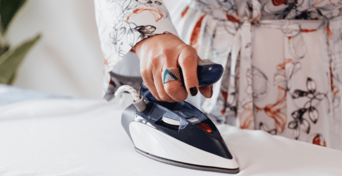 DRY IRON FOR CLOTHES